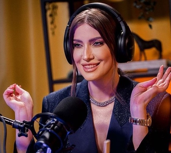 Iulia Albu, replică fără perdea despre Botezatu. Designerul și-a ieșit din minți. VIDEO