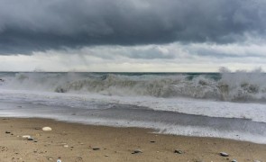 ATENȚIE! Pericolul de înec a crescut în stațiunea Mamaia. Iată avertismentul salvamarilor
