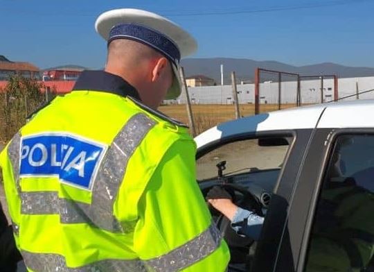 RAZII în CONSTANȚA: ȘOFERI BEȚI MORȚI și FĂRĂ PERMIS, DEPISTAȚI de polițiști