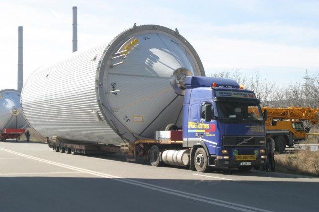 Atenție, șoferi! Două transporturi agabaritice, pe ruta Borș PTF – Constanța