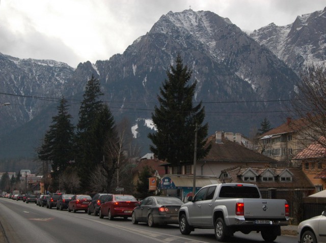 Un bărbat a dat țepe de mii de lei, cu cazări pe Valea Prahovei