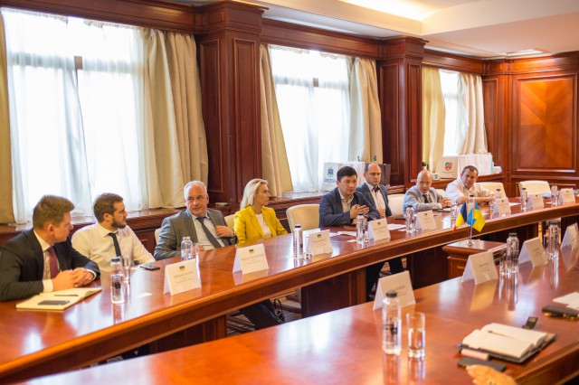 Acord de voință în vederea înfrățirii U.A.T Județul Constanța cu Administrația Regională Mîkolaiv, semnat de preşedintele CJ