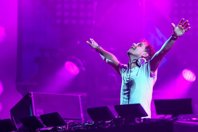 Show-ul lui Armin van Buuren din București a fost AMÂNAT din cauza pandemiei
