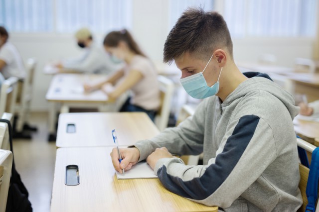 Peste 5000 de absolvenți ai clasei a XII-a, așteptați, la Constanța, la examenul național de Bacalaureat