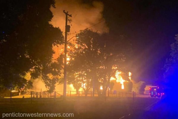 Canada: Noi biserici catolice incendiate în teritoriile autohtone