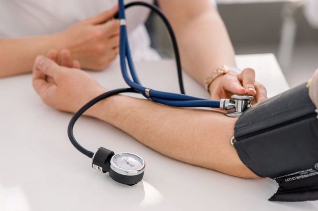Studiu: Postul intermitent poate fi util în caz de hipertensiune