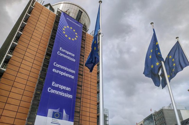Comisia Europeană intenţionează să emită primele sale obligaţiuni verzi în luna octombrie