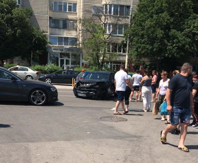 ACCIDENT RUTIER în SENSUL GIRATORIU din TOMIS III