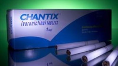 Pfizer oprește distribuția globală a pilulei pentru renunțarea la fumat. Motivul: conține agenți cancerigeni