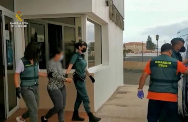 Poliția spaniolă a anihilat o grupare de români care furau obiecte de lux prin metoda îmbrățișării