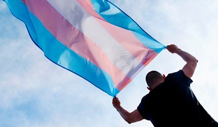 Spania a decis: Persoanele transgender își vor putea schimba genul la 16 ani