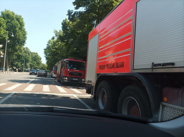 INCENDIU la subsolul unui BLOC, pe bulevardul Ferdinand! Video