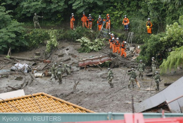 Filipine: Cel puţin 29 de persoane şi-au pierdut viaţa în urma prăbuşirii unui avion militar