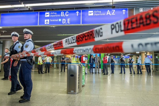 Germania: O persoană a fost înjunghiată pe aeroportul din Dusseldorf