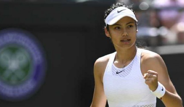 Wimbledon: Emma Răducanu forțează calificarea în sferturi - Programul zilei de luni, meciuri spectaculoase la Londra