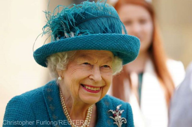 Regina Elisabeta a II-a a vizitat platoul în care este filmat serialul TV „Coronation Street“