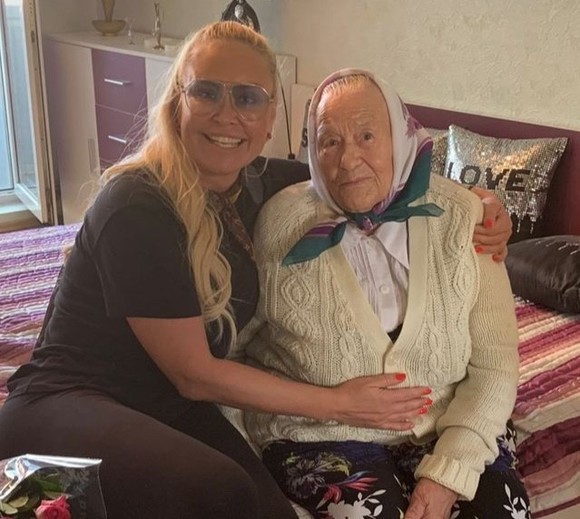 Vica Bochina, în doliu! Bunica ei din Lituania a murit la 92 de ani