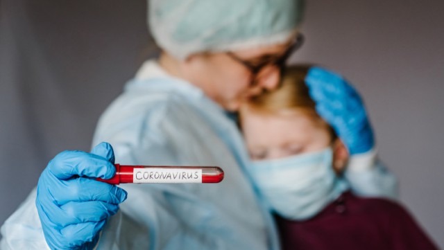 ECDC: Cazurile de COVID-19 la copii riscă să crească în lunile următoare mai mult decât în rândul adulţilor
