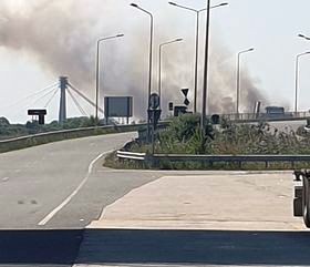 INCENDIU de PROPORȚII în zona magazinului DEDEMAN AGIGEA. VIDEO