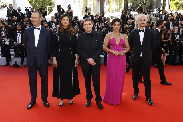 Cannes 2021: Lungmetrajul „Feathers“, recompensat cu Marele Premiu al Săptămânii Criticii