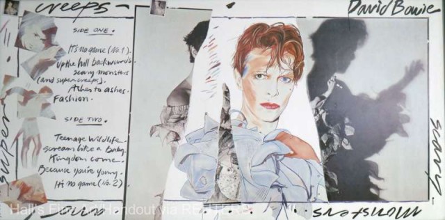 Lucrări artistice realizate pentru albumele lui David Bowie şi fotografii, scoase la licitaţie