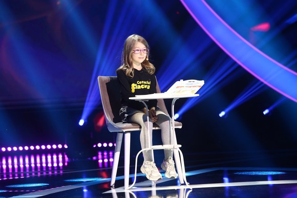 Nepoata lui Adrian Păunescu, pe scena „Next Star”. Ce poezie a compus Adriana