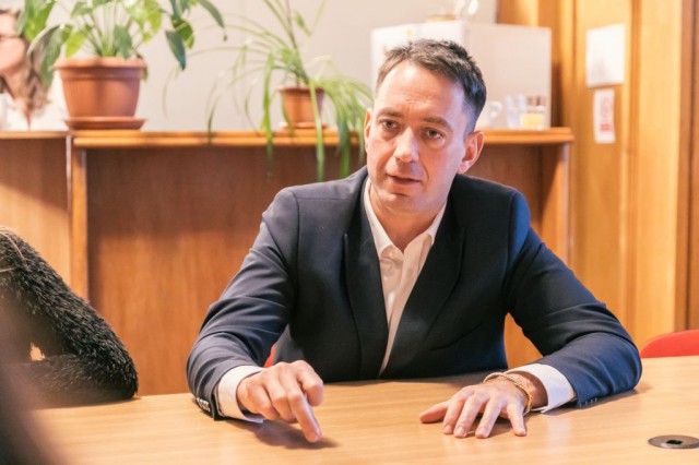 Liderul deputaţilor UDMR: Ministrul Justiţiei alunecă spre 'stalinism'; Dan Barna a intrat în acest 'delir'