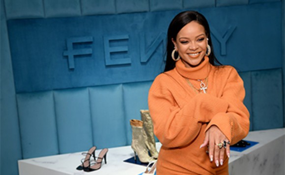 Rihanna îşi închiriază casa cu 80.000 de dolari pe lună