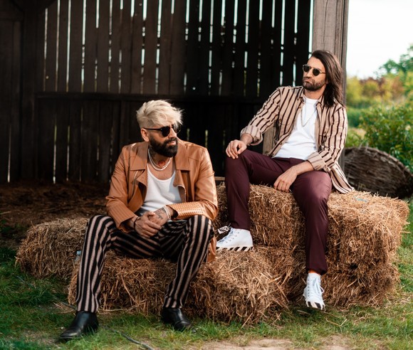 Smiley și Connect-R se ceartă pe aceeași femeie, în videoclipul piesei 