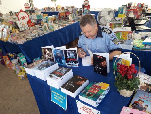 Polițistul constănțean ALEXANDRU FLORIN a LANSAT o CARTE