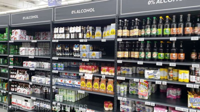 Marii producătorii de bere mizează pe noi beri fără alcool pentru a recupera cotele de piaţă pierdute