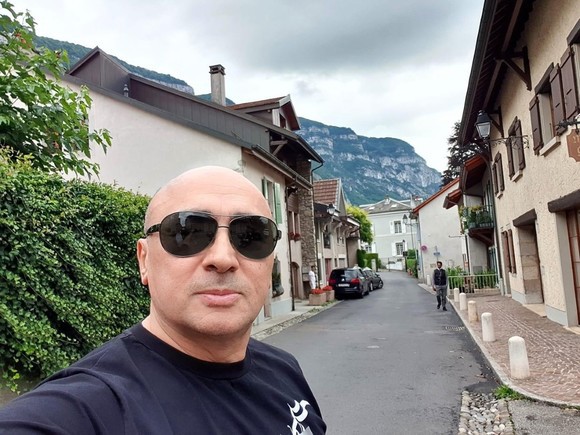 Marcel Pavel, coșmar pe aeroport. S-a întors de la Geneva fără bagaje