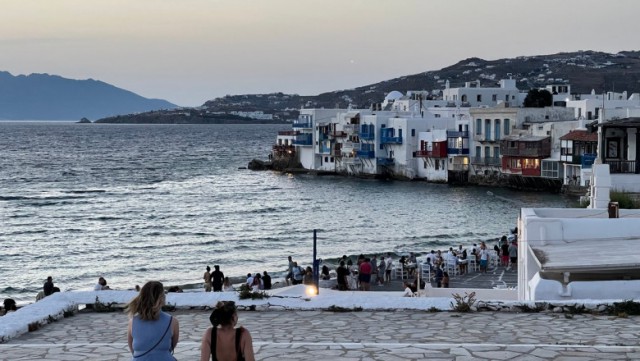 Anulări în masă a rezervărilor din Mykonos după noile restricții anti-Covid: 'Am cheltuit banii degeaba!'