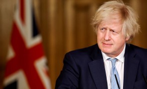 Boris Johnson vrea să introducă un permis de sănătate care să dovedească vaccinarea completă
