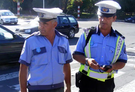 AMENZI usturătoare pentru aruncarea GUNOIULUI pe domeniul public, aplicate de polițiștii locali