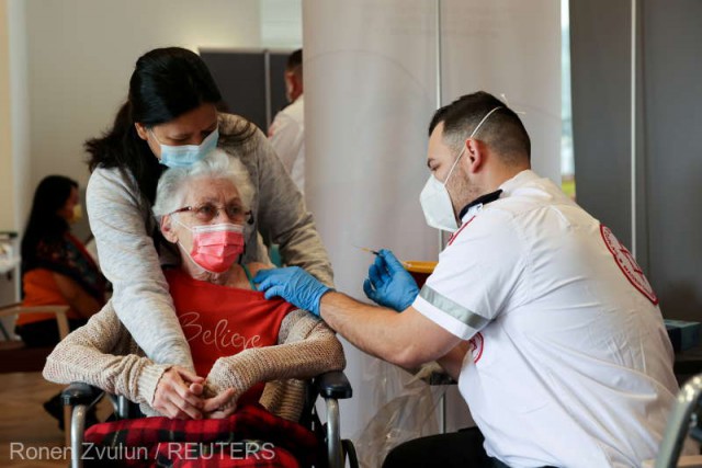 Coronavirus: Israelul va începe administrarea celei de-a treia doze de vaccin Pfizer persoanelor de peste 60 de ani
