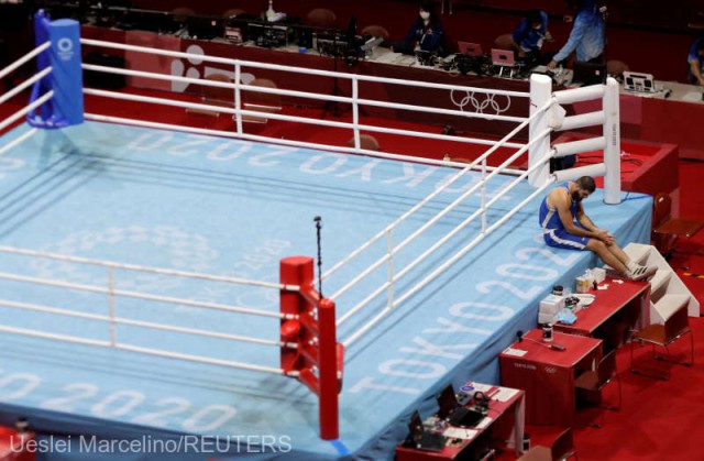 JO 2020 - Box: Francezul Mourad Aliev, descalificat, a protestat rămânând aproape o oră lângă ring