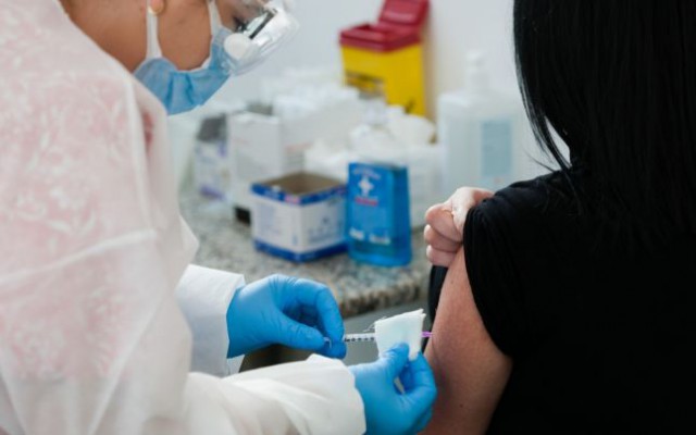 Coronavirus: Danemarca va asigura o a treia doză celor inoculaţi cu vaccinuri diferite împotriva COVID-19