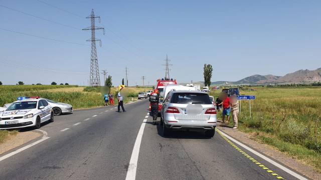 Accident RUTIER GRAV pe DN22A: O PERSOANĂ este RESUSCITATĂ