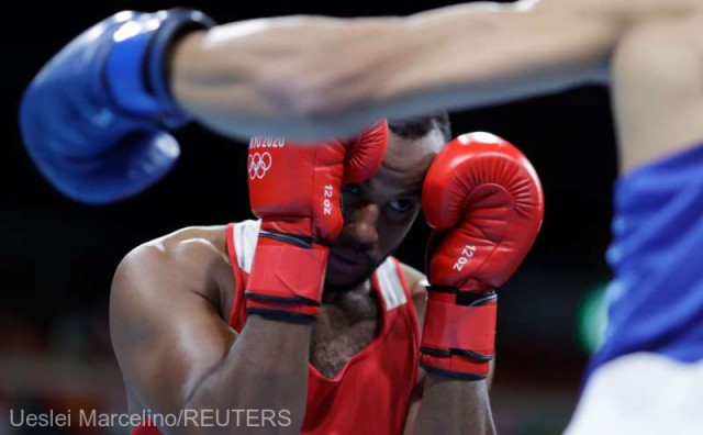 JO 2020 - Box: Un boxer marocan a fost descalificat după ce a încercat să-şi muşte adversarul