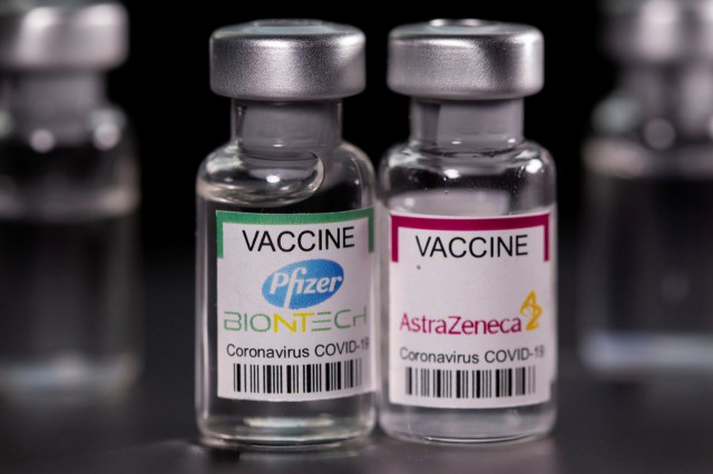 Studiu: Combinaţia de vaccinuri AstraZeneca - Pfizer creşte nivelul de anticorpi