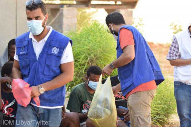 OIM - Nouă dramă în Mediterană: Aproximativ 60 de migranţi s-au înecat