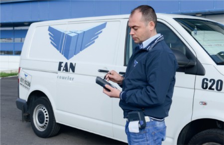 FAN Courier avertizează clienţii asupra unei tentative de fraudă prin intermediul mesajelor tip SMS