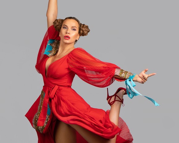 „Splash! Vedete la apă” se întoarce la Antena 1! Ramona Olaru, Anna Lesko şi Răzvan Fodor prezintă emisiunea