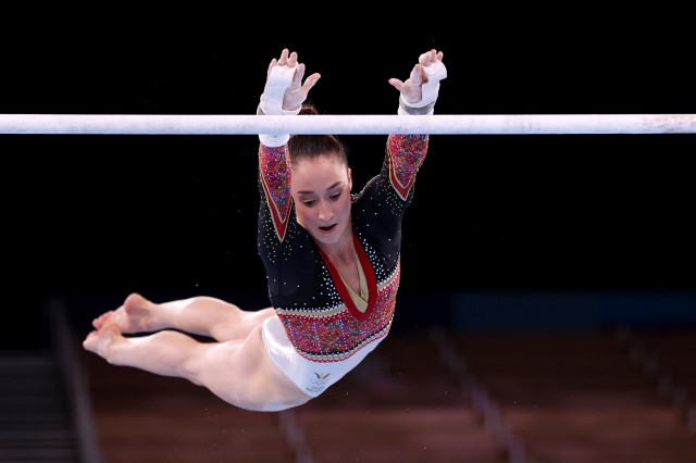 JO 2020 - Gimnastică artistică: Belgianca Nina Derwael, medaliată cu aur la paralele