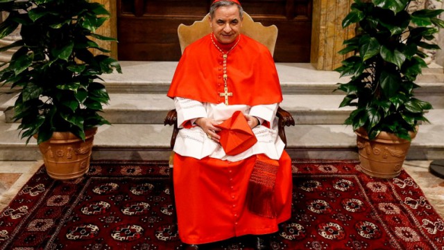 Un cardinal de la Vatican este judecat într-un caz de fraudă de 350 de milioane de euro