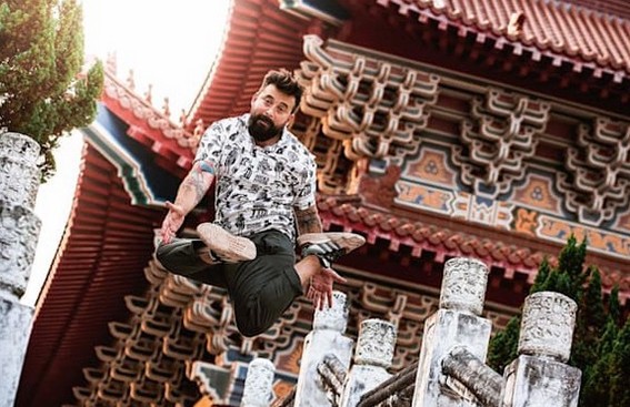 Ce pregăteşte Oase după filmările „Asia Express“. Noul lui proiect are legătură cu dansul