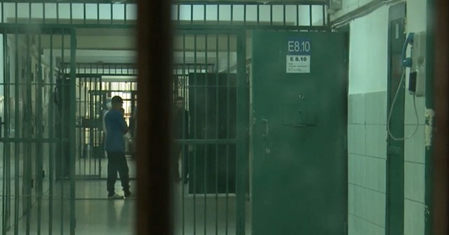 UN RECIDIVIST a AGRESAT TREI ANGAJAȚI ai PENITENCIARULUI TULCEA