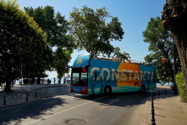 Autobuzele ETAJATE ale linei estivale CiTy TOUR vor circula DEVIAT, în weekend