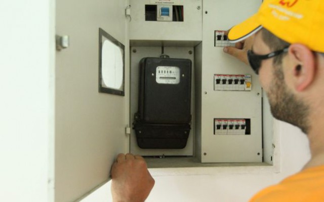 Guvernul va abroga prevederile OUG 70/2020 privind debranşarea clienţilor rău-platnici la gaze şi energie electrică